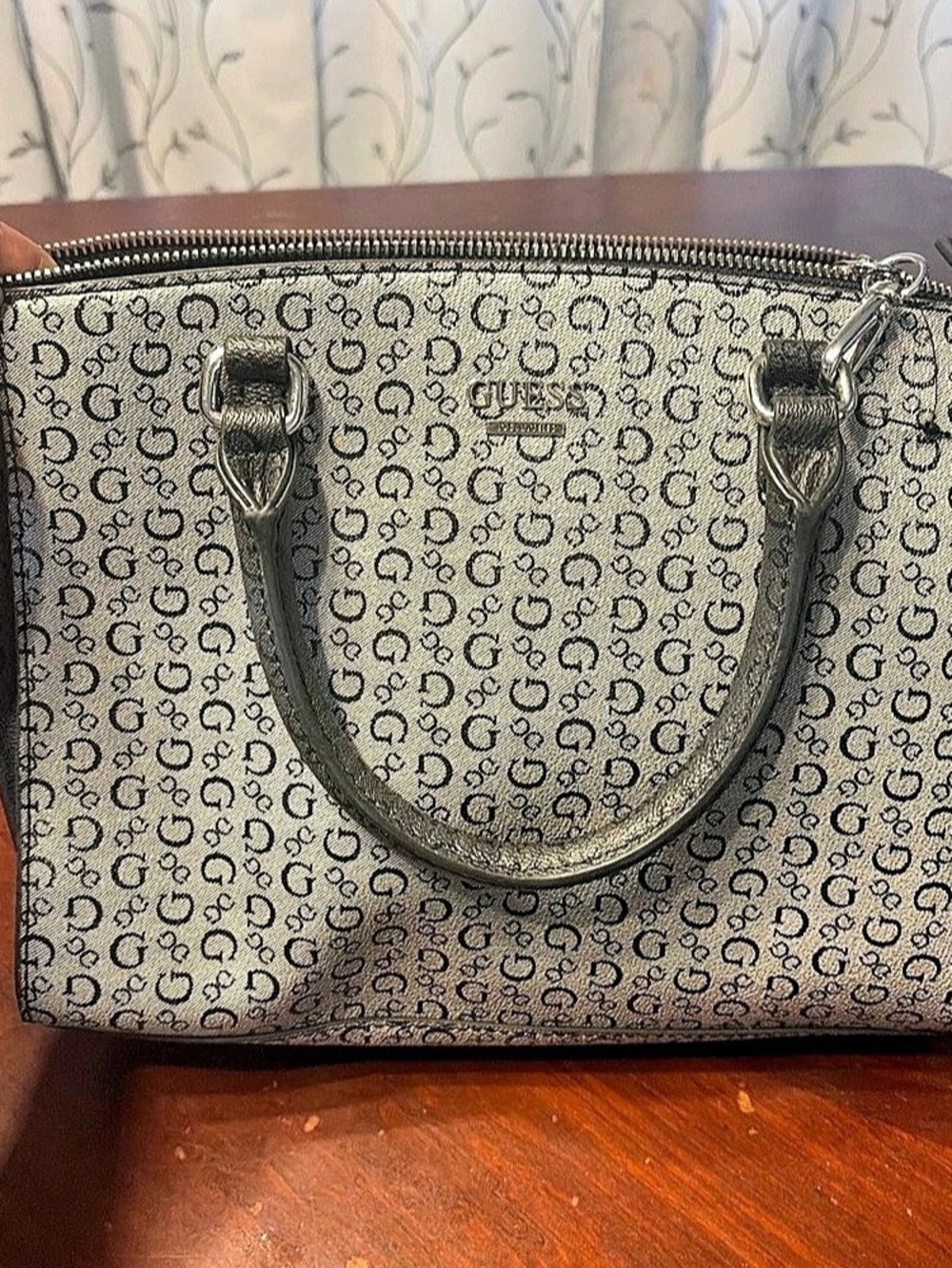 GUESS Logo Print Tote in Black & Beige